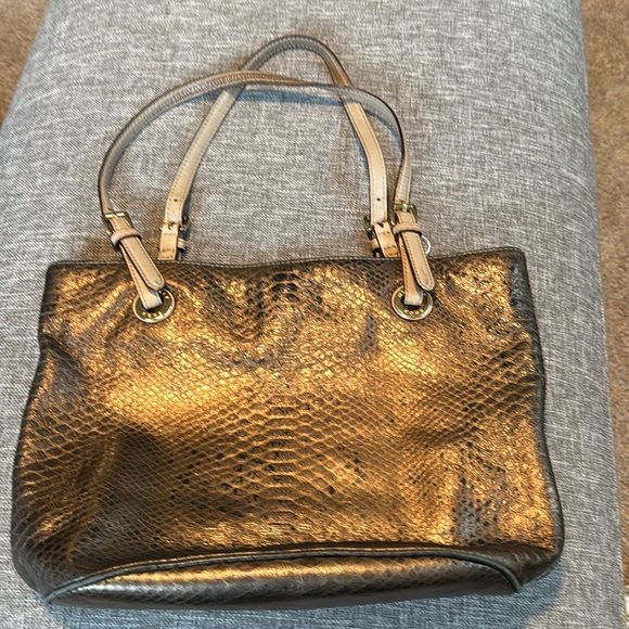 Michael Kors-Gold “Raven” Embossed Leather
Shoulder Bag, - Picture 2 of 11